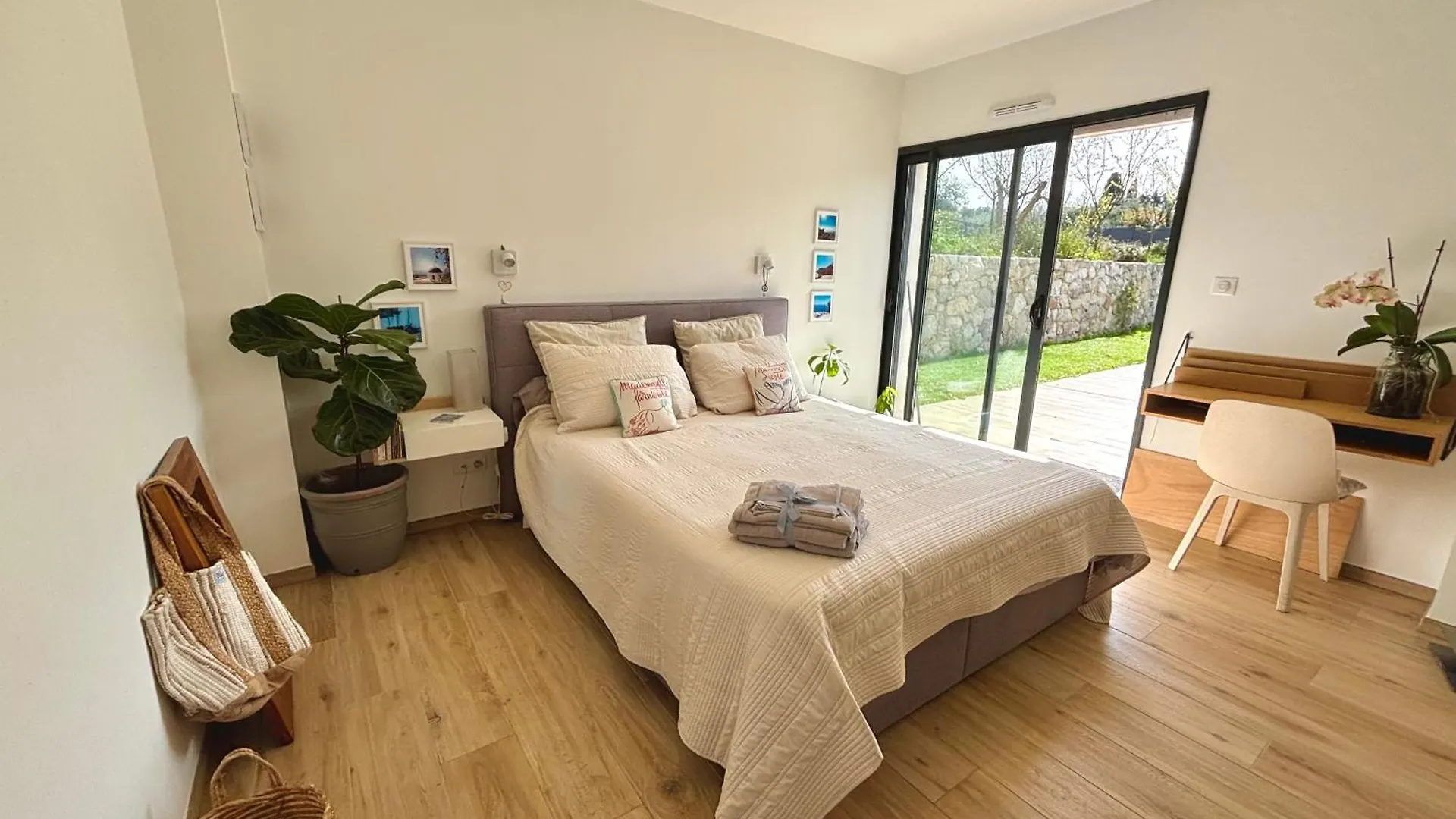 Villa L'Essence Du Sud Avec 4 Suites, Piscines Et Four A Pizza Opio France